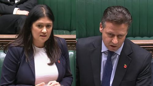 Dezbaterea cu privire la criza din BBC în Camera Comunelor a parlamentului britanic alunecă în poziții politice partizane: stânga apără corporația, dreapta o critică