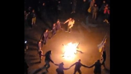 VIDEO Scene de euforie în Herson, locuitorii scandează și cântă pe întuneric, salutând eliberarea orașului