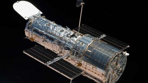 Hubble împlinește 35 de ani în timp ce NASA se pregătește de tăieri bugetare / Câte aniversări mai are în față legendarul telescop spațial?