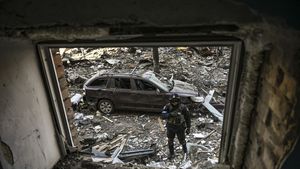 Ziua 51 de război. Parlamentul de la Kiev solicită recunoașterea războiului drept genocid ucrainean/ Zelenski acuză Germania şi Ungaria că plătesc cu ”bani pătaţi de sânge” petrolul rusesc/ Crucișătorul Moskva s-a scufundat, anunță rușii