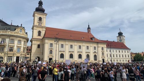 Peste 1.500 de sindicaliști din educație protestează în Sibiu / Susțin că s-au făcut presiuni pentru încheierea grevei, în ultimele zile / ”Anul viitor la vot o să plătiți pentru tot”