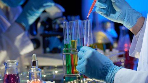 Cel mai mare studiu din lume asupra proteinelor va fi lansat luna aceasta / Ar putea debloca noi descoperiri în medicină / ”Ne va permite să identificăm cine este susceptibil de a dezvolta o boală cu mult înainte de a o face”