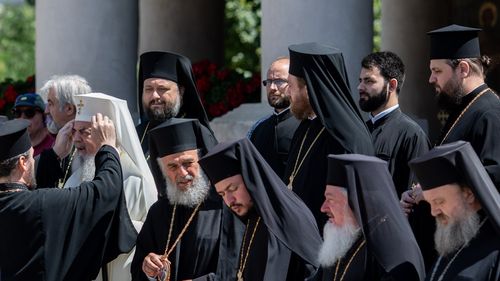 Reacția Bisericii Ortodoxe Române după dovezile că zeci de preoți și călugări fac campanie violentă pro-Călin Georgescu și anti-Elena Lasconi: Apel la rugăciune și calm / Nici o delimitare sau condamnare a comportamentului politic al preoților
