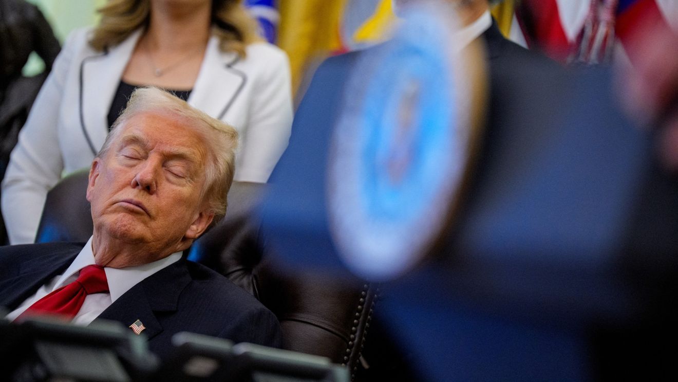 Profit de 500 de sute de milioane de dolari pentru familia Trump dintr-o afacere cu criptomonede / Investitorii se confruntă cu pierderi masive