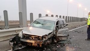 Accident pe contrasens pe autostrada A1 lângă Timișoara, patru răniți