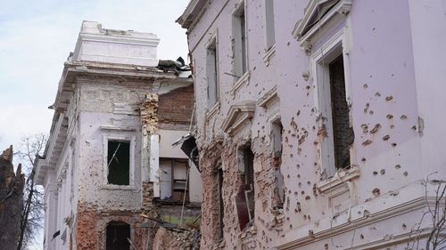 Ruşii şi-au continuat atacurile împotriva Ucrainei înaintea negocierilor de la Istanbul: 5 morţi în Zaporojie, mai multe persoane rănite în Sumî