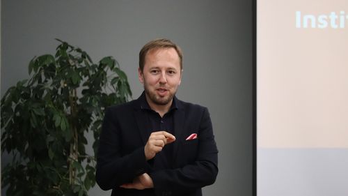 Radu Szekely va fi demis din funcția de secretar de stat la Educație, dar va fi menținut în poziția de consilier de Sorin Cîmpeanu – SURSE