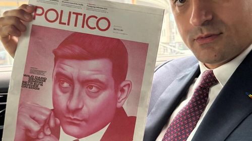 Politico: Imprevizibilul politician român George Simion pune la încercare nervii Bruxelles-ului / Ultranaționalistul de extremă dreapta are șanse mari să câștige