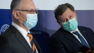 VIDEO Moment stânjenitor cu Rafila și Cîmpeanu: Întrebați cât de în siguranță sunt copiii care merg la școală în valul 5 al pandemiei, miniștrii Sănătății și Educației au tăcut: ”Da”