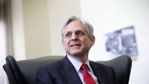 Ministrul american al justiţiei anunţă că va fi supus în weekend unei intervenţii chirurgicale la coloana vertebrală