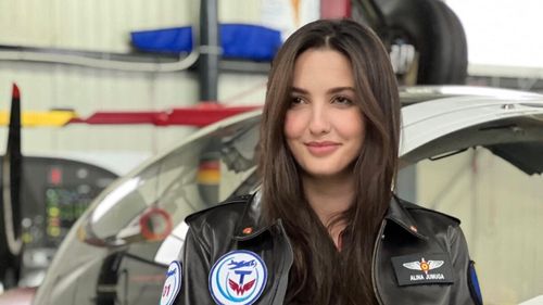 O tânără de 34 de ani e singura femeie instructor și examinator de Aviație Generală din România / ”Manșa nu te întreabă dacă ești femeie sau ești bărbat. Acolo știi ce ai de făcut, mergi mai departe”