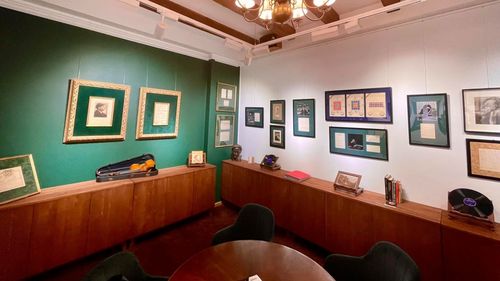 Casa de licitație Historic, despre controversele privind autenticitatea unor obiecte scoase la vânzare: Toate bunurile care fac obiectul licitaţiei "George Enescu" au o provenienţă certificată