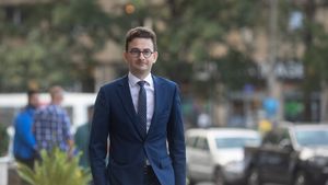 Iulian Bulai a pierdut definitiv procesul cu CNCD. Deputatul USR a fost amendat după o postare în care a scris că Fecioara Maria a fost o ”mamă surogat”