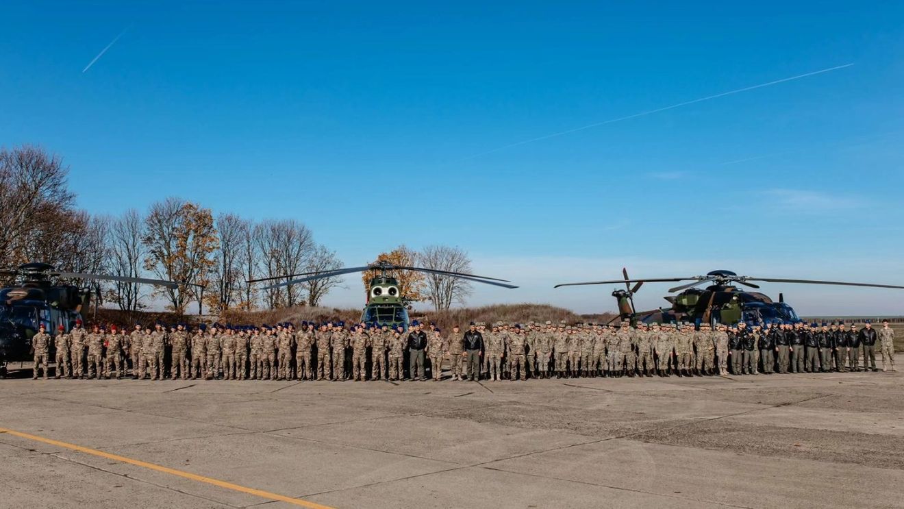 Premierul Ilie Bolojan și omologul său din Regatului Țărilor de Jos, Dick Schoof, vizită la Baza Aeriană 71 „General Emanoil Ionescu”, de la Câmpia Turzii