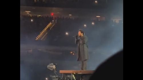 VIDEO Momentul în care solistul The Weeknd rămâne fără voce: ”Mă omoară treaba asta, dar nu mai pot continua concertul”