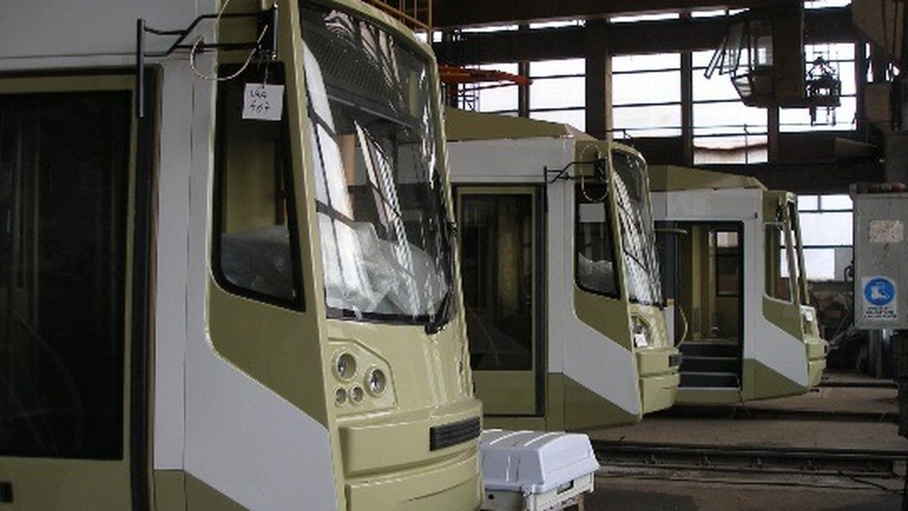 Societatea de Transport București a dat unei firme înființate în urmă cu câteva luni peste 6,3 milioane de euro pentru a reabilita 11 tramvaie