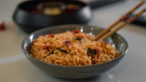 Restaurantele din Japonia susțin că nu taxează mai mult turiștii, ci doar taxează mai puțin localnicii