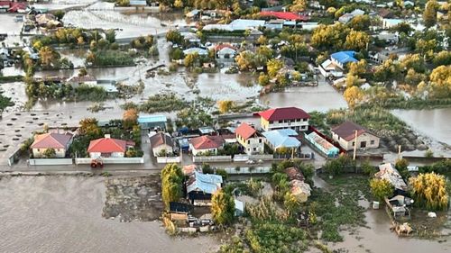 Traian Băsescu acuză guvernul de “incompetență” în gestionarea crizei inundațiilor din Galați: “Dacă RO-ALERT ar fi funcţionat, cu certitudine ar fi murit mai puţini oameni”