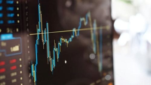 Bursa de la Tokyo: Nikkei doboară recordul istoric de închidere, care data din 1989