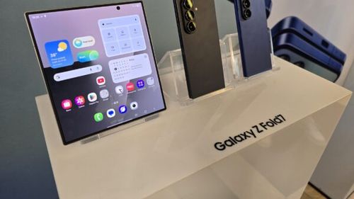 Un camion care transporta mii de telefoane pliabile Galaxy Z Fold 7 și Flip 7 a fost furat / Produsele aveau o valoare de aproape 10 milioane de dolari