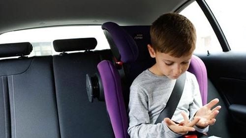 Jocuri de drum lung pentru copiii care călătoresc cu părinţii în tren sau maşină. Numărătoarea inversă şi matematică simplă