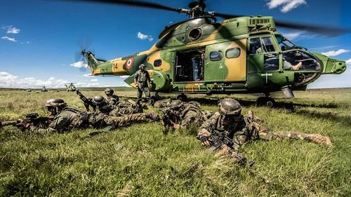 Ministrul Apărării: Am alocat pentru achiziţia de echipamente până la 25% din bugetul apărării. 55% sunt alocaţi către plata salariilor şi pensiilor