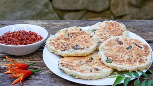 De la turta bunicii la pâinea naan sau chapati indiene. Cele mai populare variante de pâine plată de pe glob. Cu aluat dospit sau instant, pufoase sau crocante