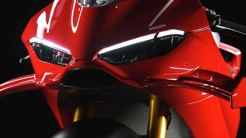 Ducati prezintă Panigale V4 R pentru 2026: 236 CP, aerodinamică MotoGP și cutie de viteze unică