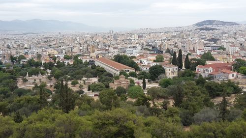 Studiu: Temperatura solului a crescut cu până la 10°C în jurul Atenei, după incendiile din 2024