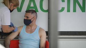 ANALIZĂ Cum se aplică în țările UE certificatul COVID pentru prezența la locul de muncă: soluțiile radicale ale Italiei, Franței ori Greciei, țări lovite puternic de primele valuri ale pandemiei