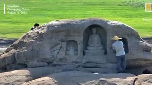 VIDEO Nivelul scăzut al fluviului Yangtze din China scoate la iveală statui budiste vechi de 600 de ani