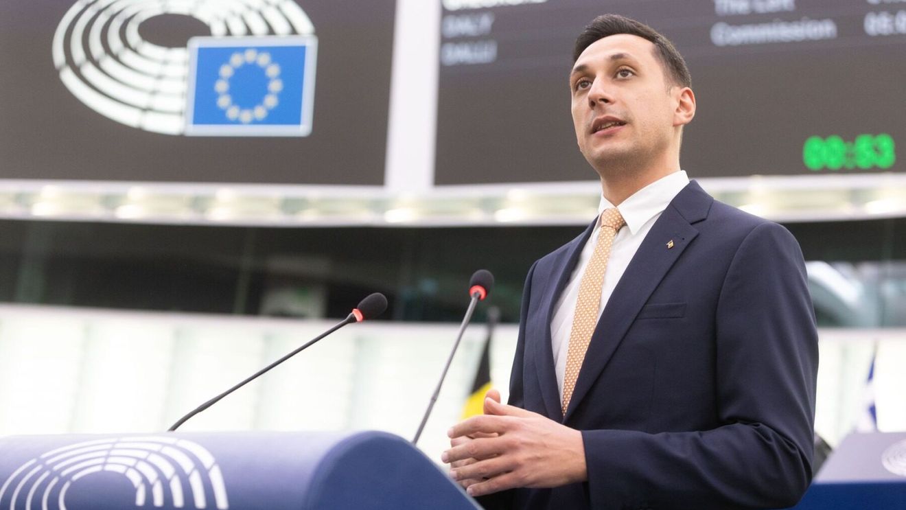 Europarlamentul Vlad Gheorghe lansează o inițiativă de strângere de semnături pentru confiscarea averilor nejustificate: "Ia-le banii" își propune să strângă un milion de semnături