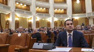 Preşedintele Camerei Deputaţilor, după ce şefa POT a sunat la 112 să reclame jurnaliştii: Funcţia de parlamentar nu presupune doar avantaje, aşa cum foarte mulţi dintre cei intraţi de curând în Parlament au crezut / Interesul presei, justificat