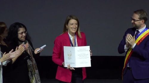 Roberta Metsola, președinta Parlamentului European, a primit Premiul Timișoara pentru Valori Europene / „Am văzut oameni care cântau, purtau steaguri UE și sărbătoreau locul României în inima Europei”