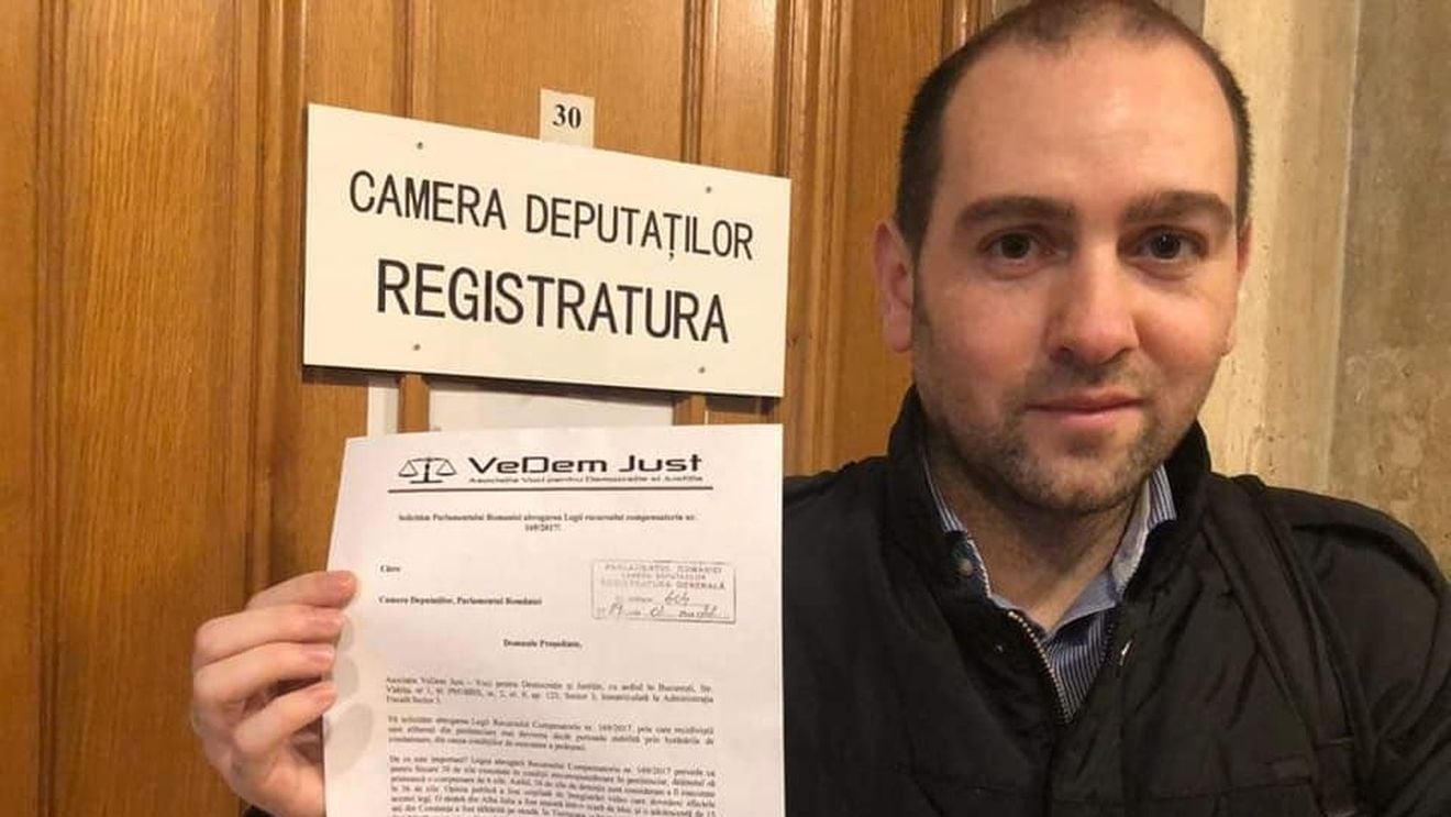 Asociația VeDemJust a depus la Parlament o petiție cu 40.000 de semnături pentru abrogarea legii recursului compensatoriu