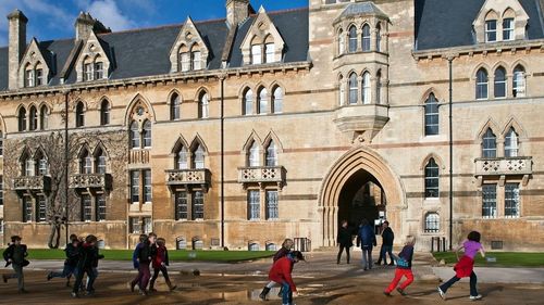 Oxford a fost desemnată cea mai bună universitate din lume pentru două materii predate