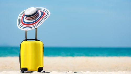 Românii, pe penultimul loc în UE la călătoriile în străinătate / 90% din călătoriile făcute de români sunt în țară