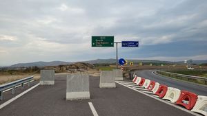 S-a semnat contractul pentru finalizarea lucrărilor de pe tronsonul de autostradă Chețani – Câmpia Turzii / Strabag – Geiger s-au angajat să termine lucrările în doi ani pentru 420 de milioane de lei