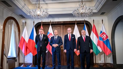 Premierii Poloniei și Cehiei ar fi țipat la Viktor Orban în timpul reuniunii Grupului de la Visegrád / În acest timp, premierul slovac Fico ar fi stat în tăcere