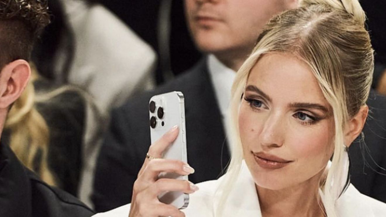 VIDEO Una dintre cele mai mari influencerițe de modă prezentă la Mercedes-Benz Bucharest Fashion Week / Cine este Leonie Hanne?