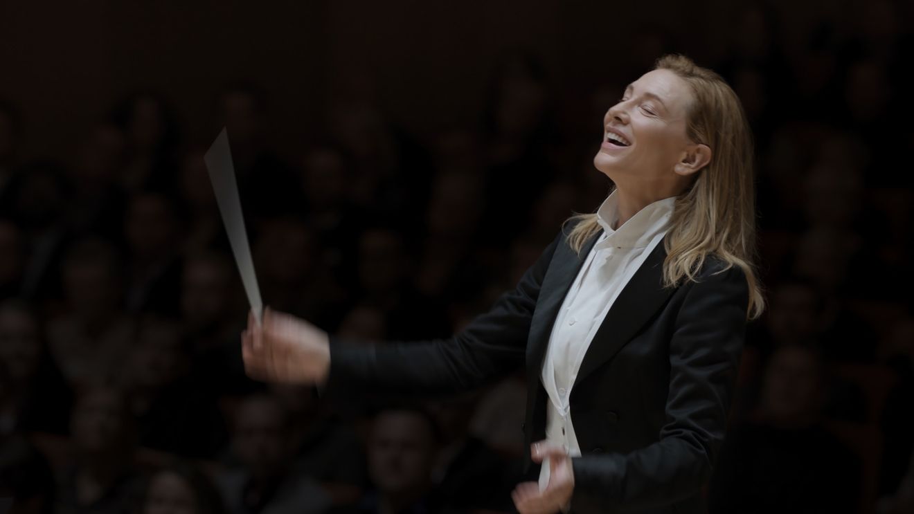 Filmul TÁR cu Cate Blanchett în rolul unei dirijoare de geniu, proiectat în premieră în București la Festivalul filmului independent american