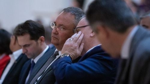 Sorin Cîmpeanu îi dă directive premierului Ciucă, la trei zile după ce a fost forțat să demisioneze de la Ministerul Educației: Legile educației trebuie promulgate în acest an