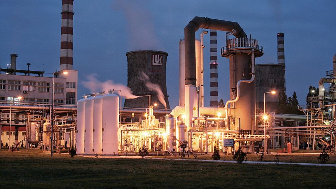 Conglomeratul IHC din Emiratele Arabe Unite îşi exprimă interesul pentru activele externe ale Lukoil