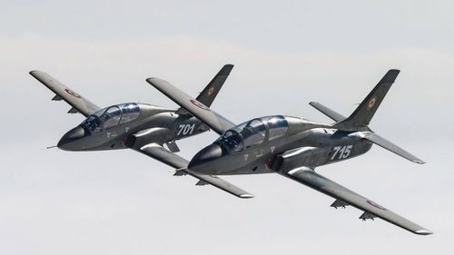 Ministrul Economiei anunță un nou proiect de țară: Un avion militar românesc / Companiile militare de stat sunt incapabile să producă banale măști sanitare sau pistoale