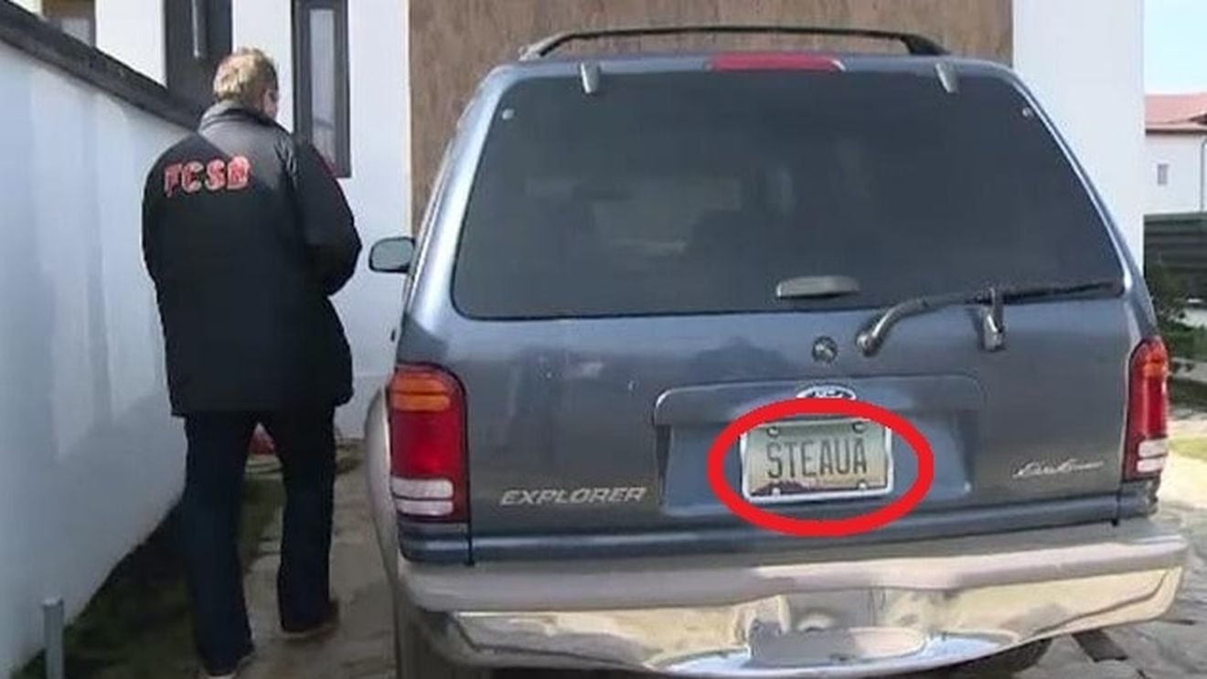 Helmuth Duckadam a circulat cu numere personalizate formate doar din litere fără ca Poliția Rutieră să-i facă dosar penal