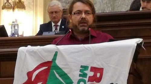 Tensiuni în USR după ce Mihai Goțiu a influențat abținerea unor senatori la votul pentru Autostrada A8. Iulian Bulai îi cere să facă pasul înapoi, Cătălin Drulă a acuzat ”o poziționare nefericită”. Bulai: ”Libelulele, broaștele, gândacii, nuferii, șoarecii și păianjenii sunt importanți, dar nu mai importanți decât omul”