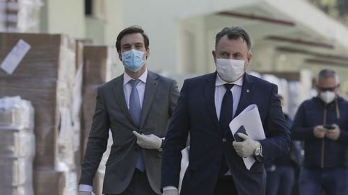 Ministrul Sănătății, la Focșani: Vom aduce o conducere militară la spitalul județean. Tot personalul va fi testat / Nelu Tătaru ajunge astăzi și la căminul de bătrâni din Galați unde este focar de infecție