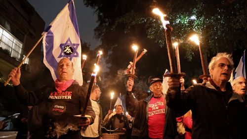 VIDEO Protestele continuă în Israel, pentru al cincilea weekend consecutiv: Peste 100.000 de oameni au manifestat în 20 de orașe împotriva Guvernului Netanyahu, care include extrema dreaptă/ ”A trecut timpul politeții. Ne vom salva țara”