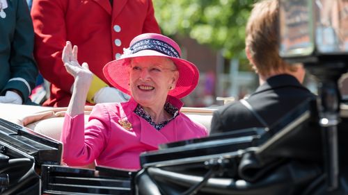 Regina Margrethe a-II-a Danemarcei câştigă "Oscarul" danez pentru cel mai bun designer de costume