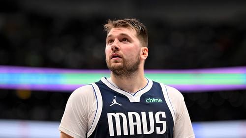 Luka Doncic, starul celor de la Dallas Mavericks, va lipsi cel puțin 10 meciuri din NBA după ce s-a accidentat